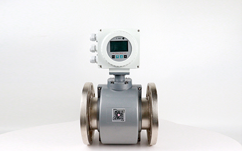 新工藝電磁流量計(jì)4 (1).JPG 新工藝電磁流量計(jì)4 (1).JPG